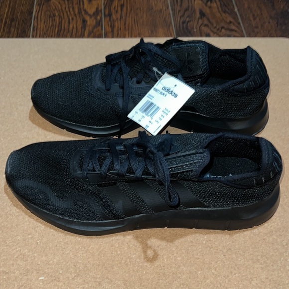 ADIDAS Swift Run X Triple black Size 14 - Picture 7 of 12